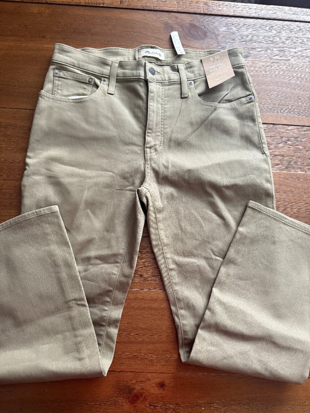 Madewell NWT Mid Rise Kick Out Jeans